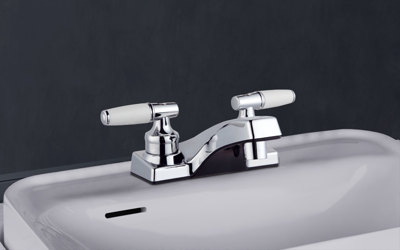 FB4201 4″ Lavatory Faucet